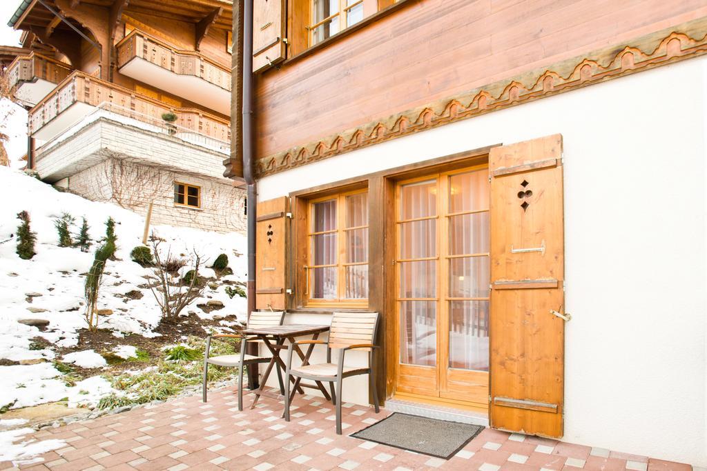 Mom - Alpine Boutique Apartments, Chalet Fagus, Terrace Studio جريندلوالد الغرفة الصورة