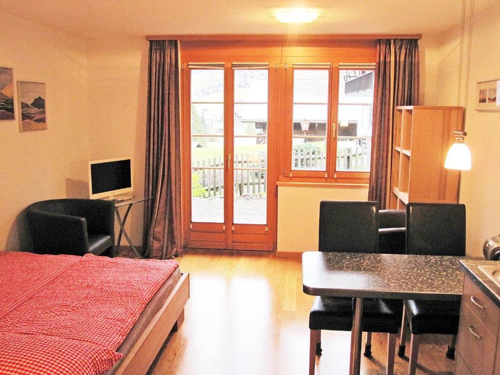 Mom - Alpine Boutique Apartments, Chalet Fagus, Terrace Studio جريندلوالد الغرفة الصورة